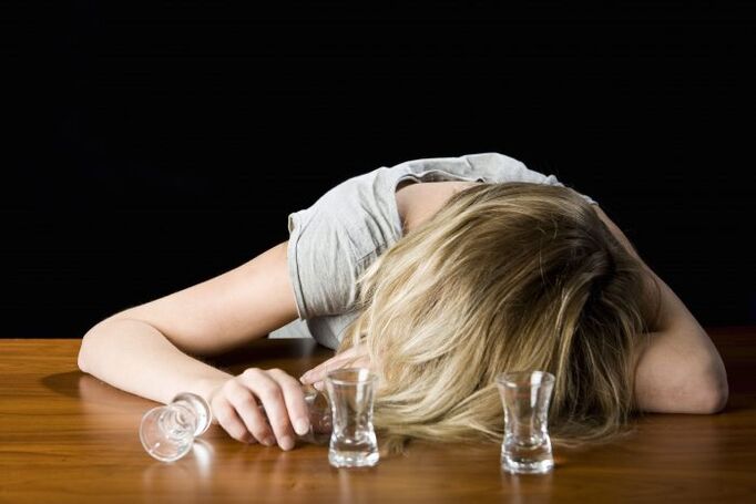woman drinking alcohol how to quit
