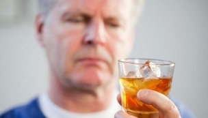 how to stop drinking alcohol on your own